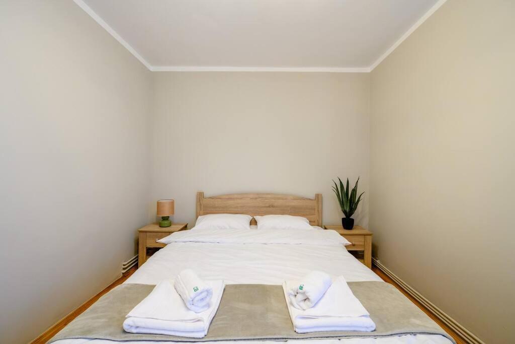 Ferienwohnung Smiling Heaven Bukarest Exterior foto